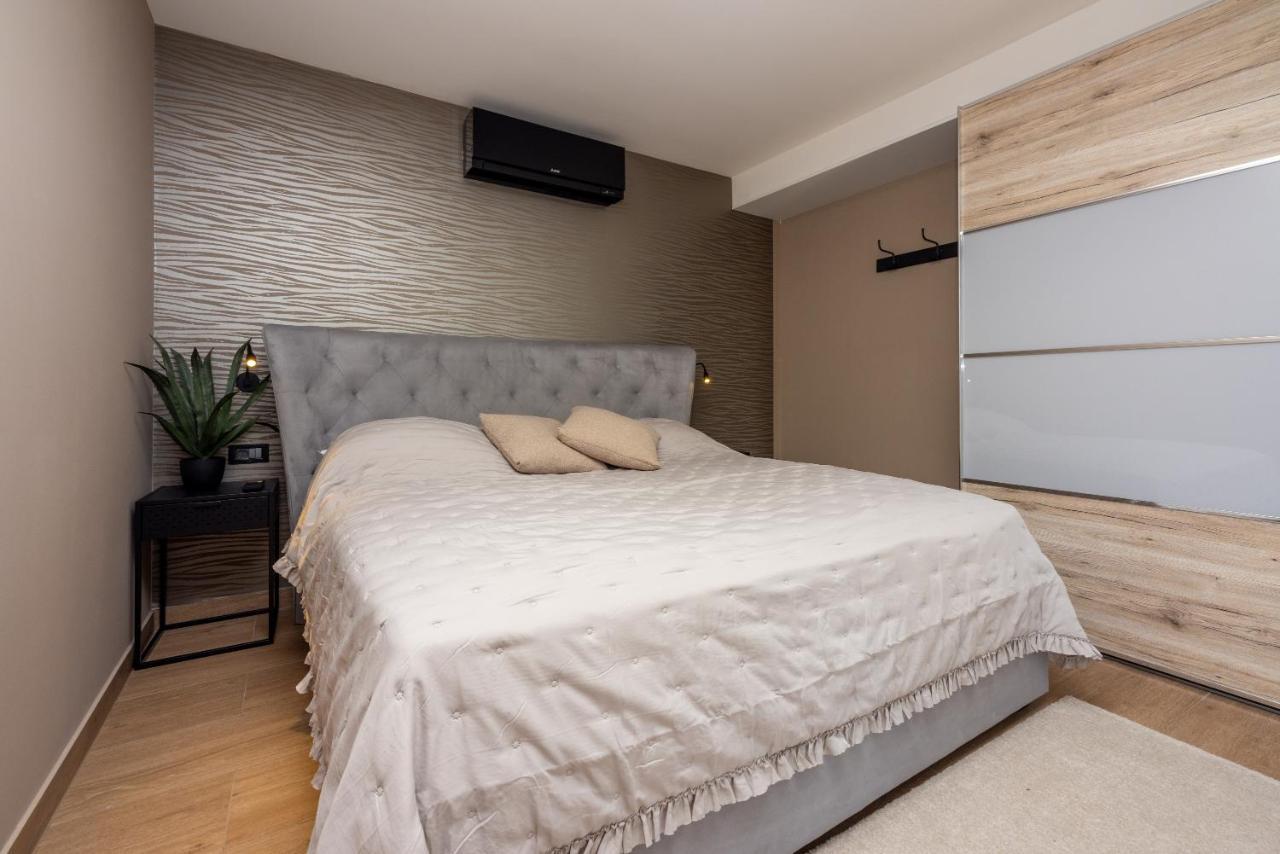 Dolly Lux Apartment Crikvenica Bagian luar foto